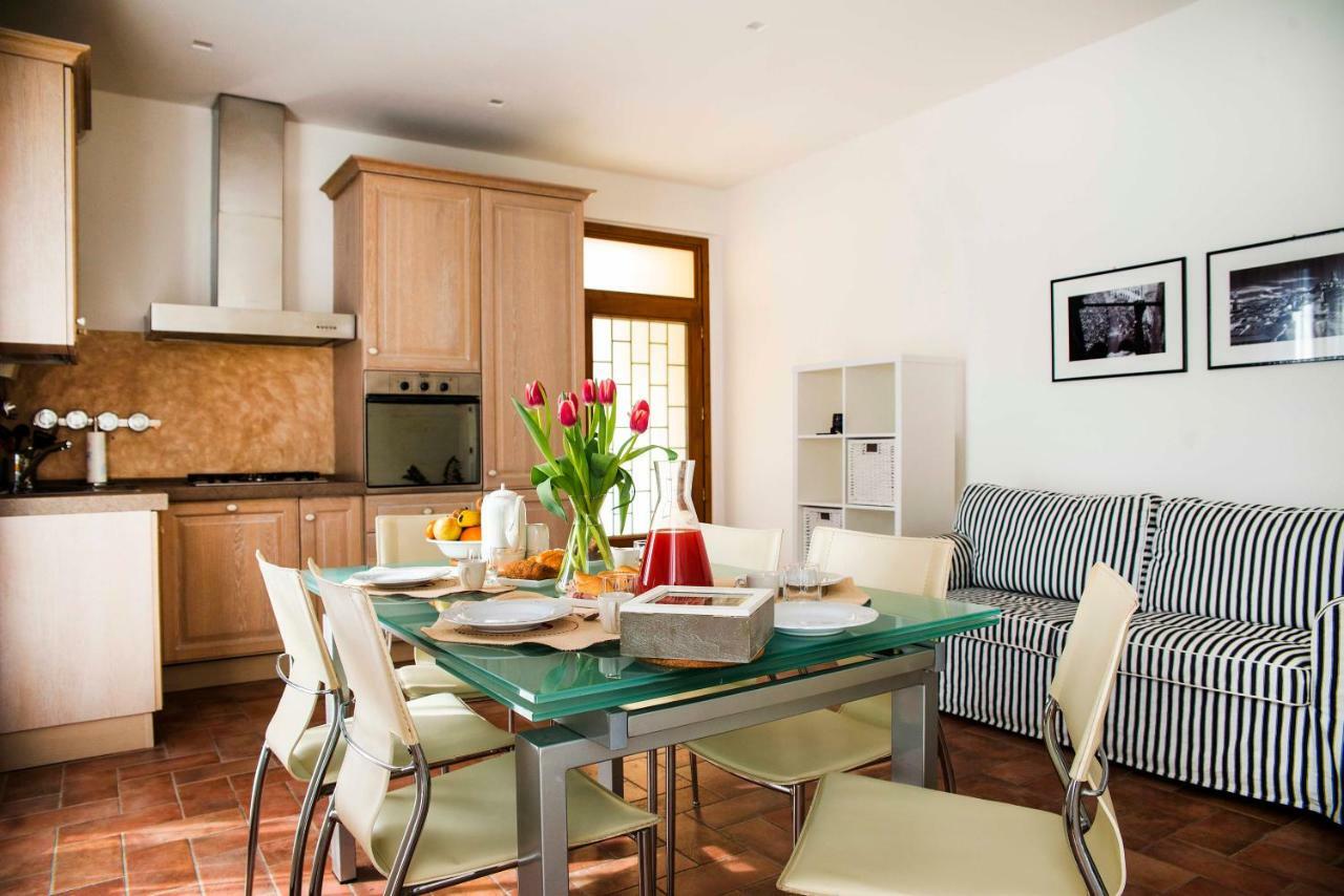シエーナCasa Il Glicine A Due Passi Dal Centroアパートメント エクステリア 写真