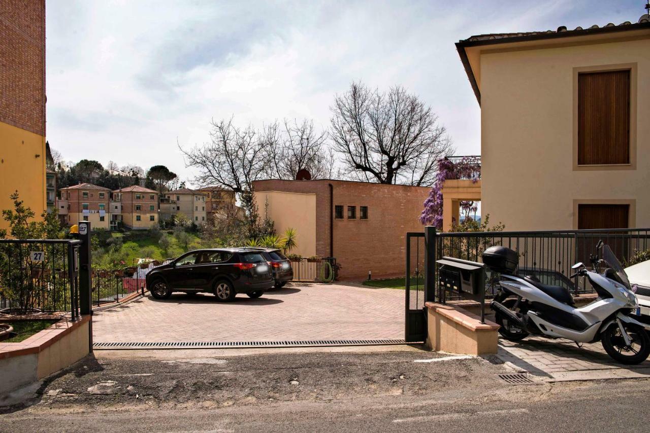 シエーナCasa Il Glicine A Due Passi Dal Centroアパートメント エクステリア 写真